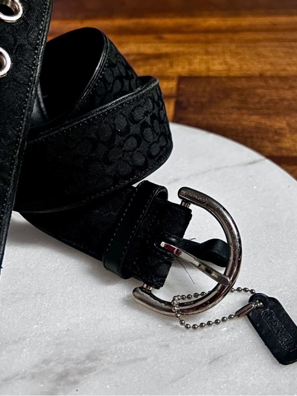 Coach (M6 3977) ~ Women’s Large ~ Vintage ~ Black W/Silver ~ Logo Designer Belt - Picture 16 of 16